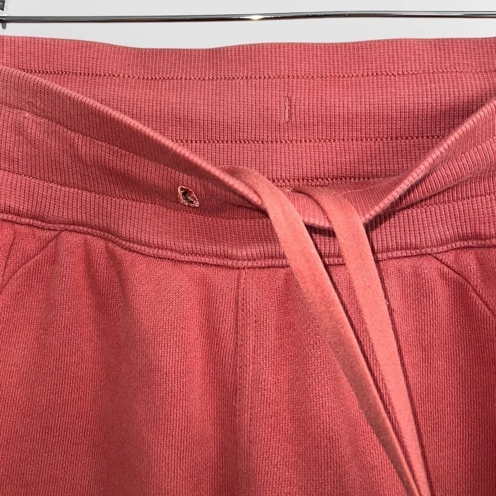 2022 $128 Lululemon Scuba High Rise active casual Jogger MLWI Mulled Wine Red 2